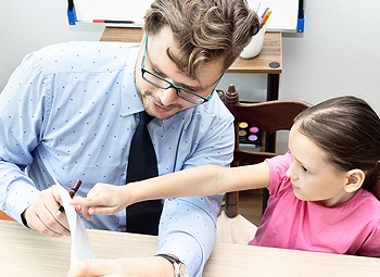 Schulfinanzen: Väter im Arbeitseinsatz Schulfinanzen: Väter im Arbeitseinsatz