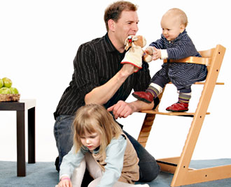 Väter spielen anders Väter spielen anders