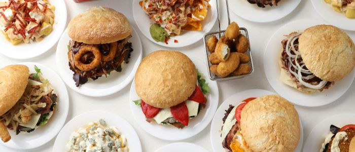 Verschiedene Fast Food-Gerichte lecker angerichtet Verschiedene Fast Food-Gerichte lecker angerichtet
